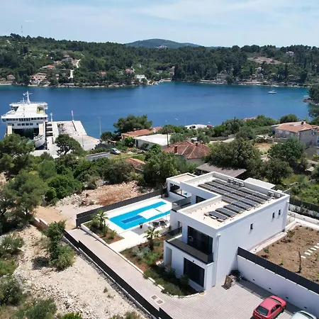 Semesterbostad Cozy In With Sauna Rogač