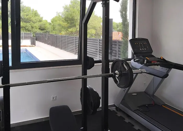 Semesterbostad Cozy In With Sauna Rogač